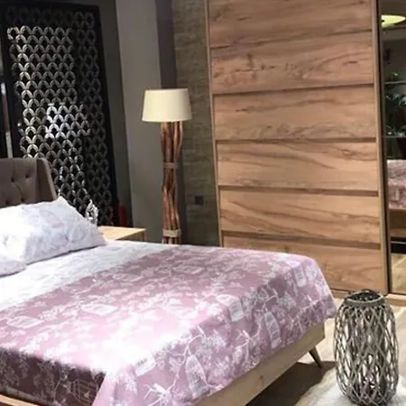 Hotel Kivrak House